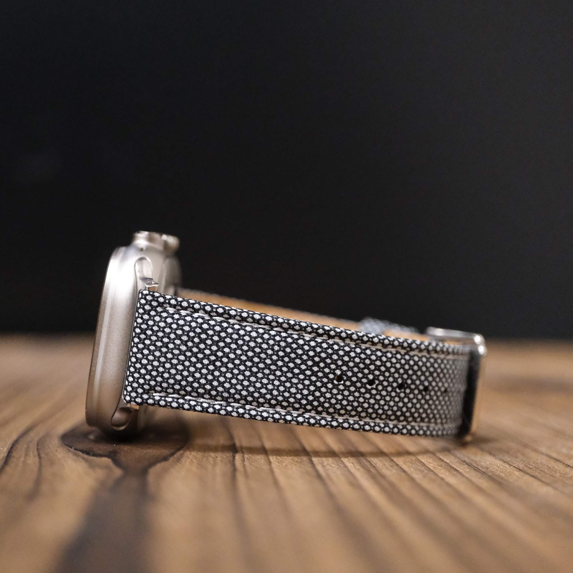 Apple Black & White Cambridge Birdseye Watch Band