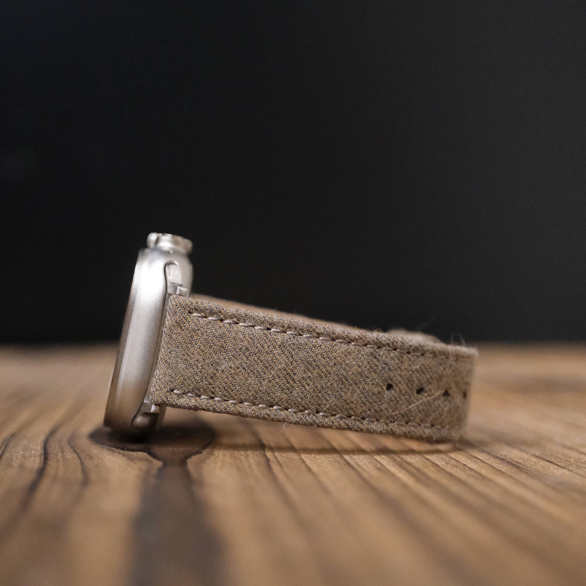 Apple Brown Luxury English Flannel Watch Band