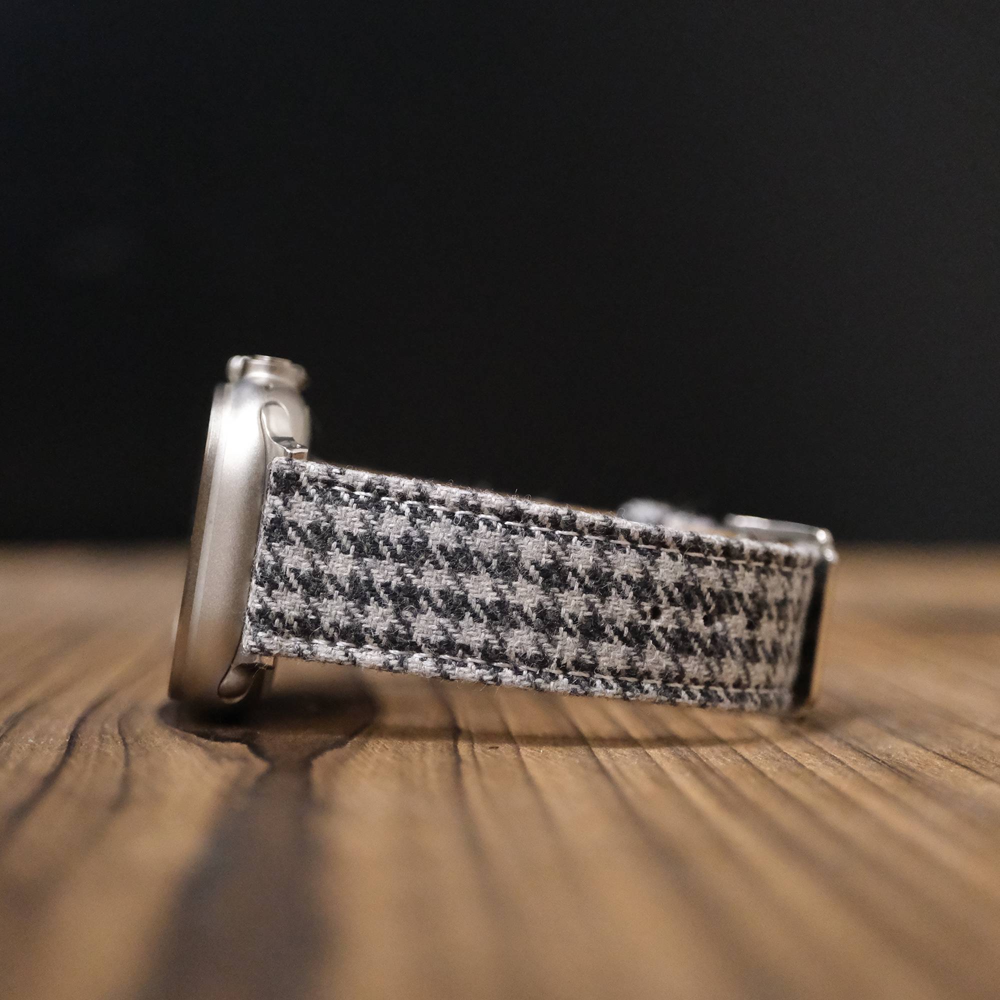 Apple Grey Crown Classic Houndstooth Watch Band