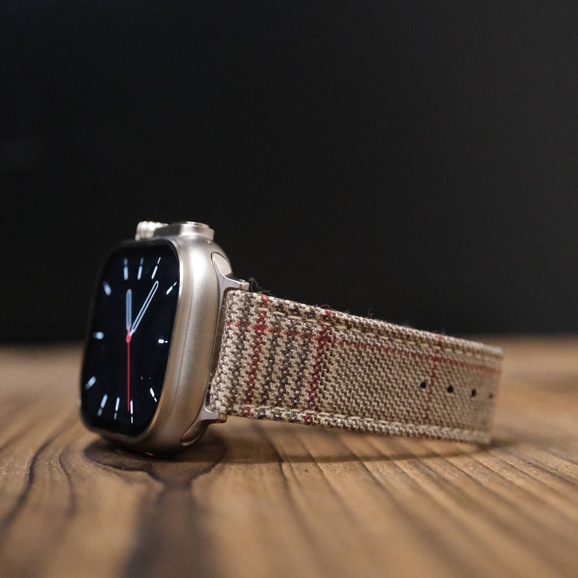 Apple Beige & Red British Royal I Watch Band