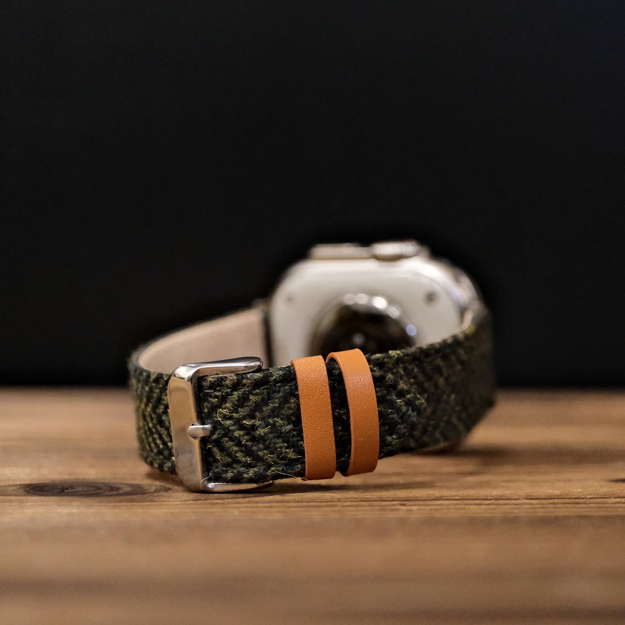 Apple HARRIS TWEED® Army Green Herringbone Watch Band
