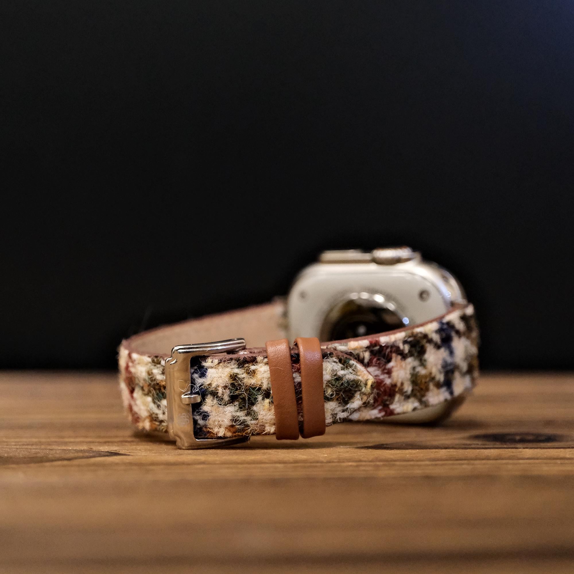Apple HARRIS TWEED®  BRG Houndstooth Watch Band